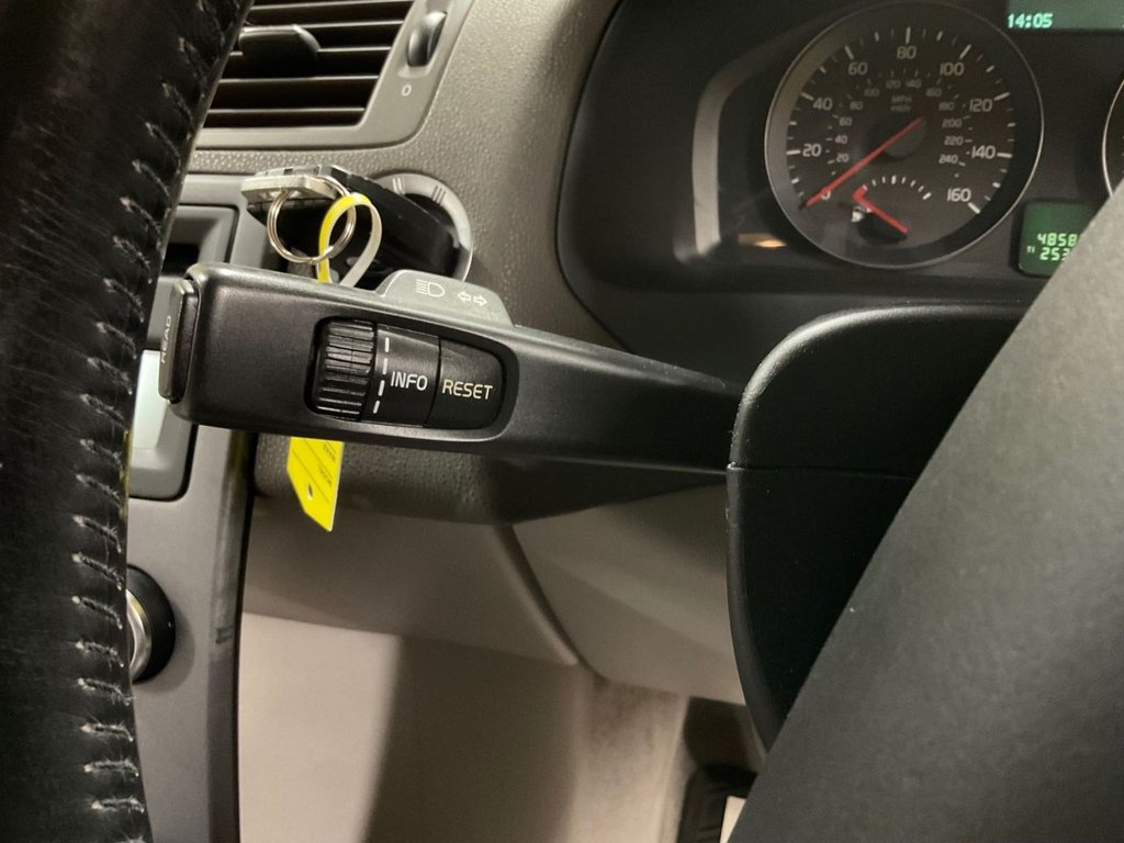 Used Volvo V50 2009 for sale - 77583120: Photo 32