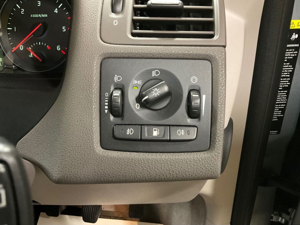 Used Volvo V50 2009 for sale - 77583120: Photo 35