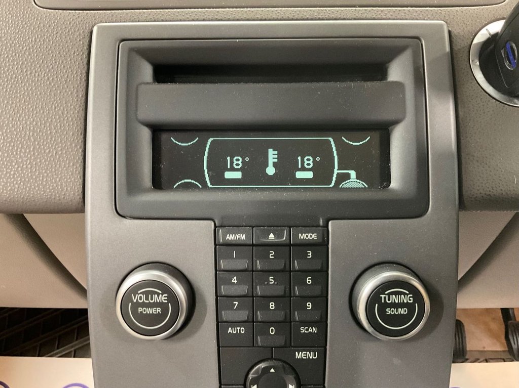 Used Volvo V50 2009 for sale - 77583120: Photo 38