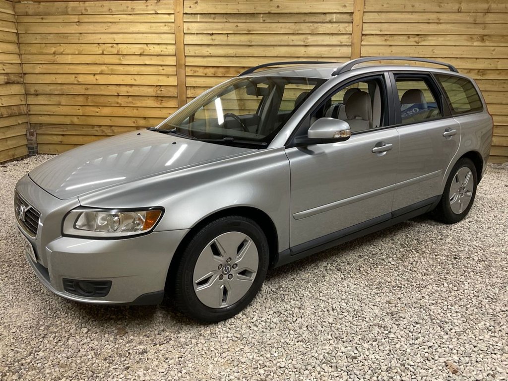 Used Volvo V50 2009 for sale - 77583120: Photo 5