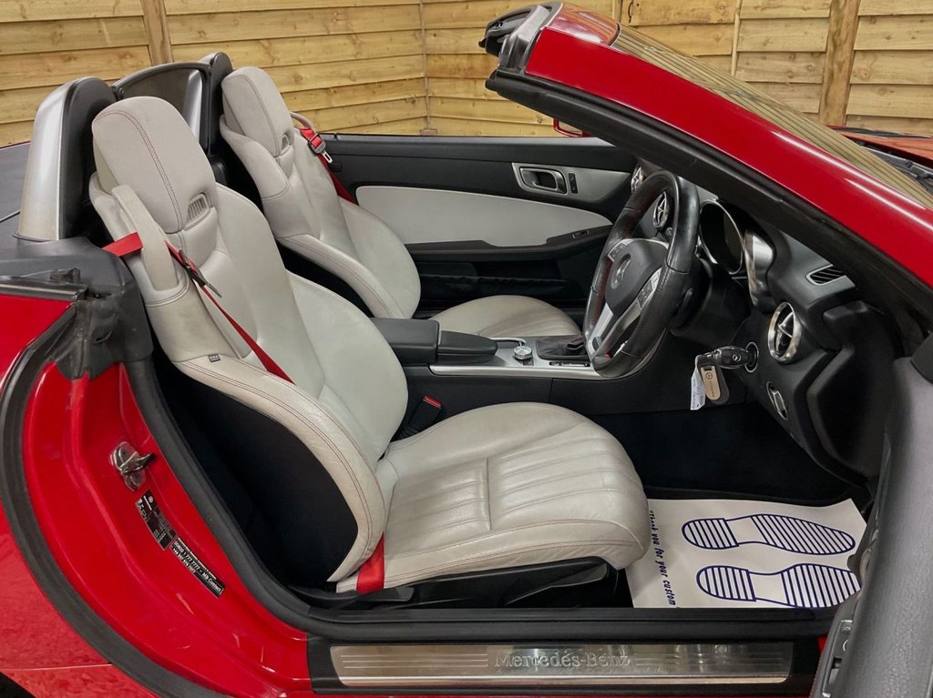 Used Mercedes-Benz SLK 2011 for sale - 76210238: Photo 15