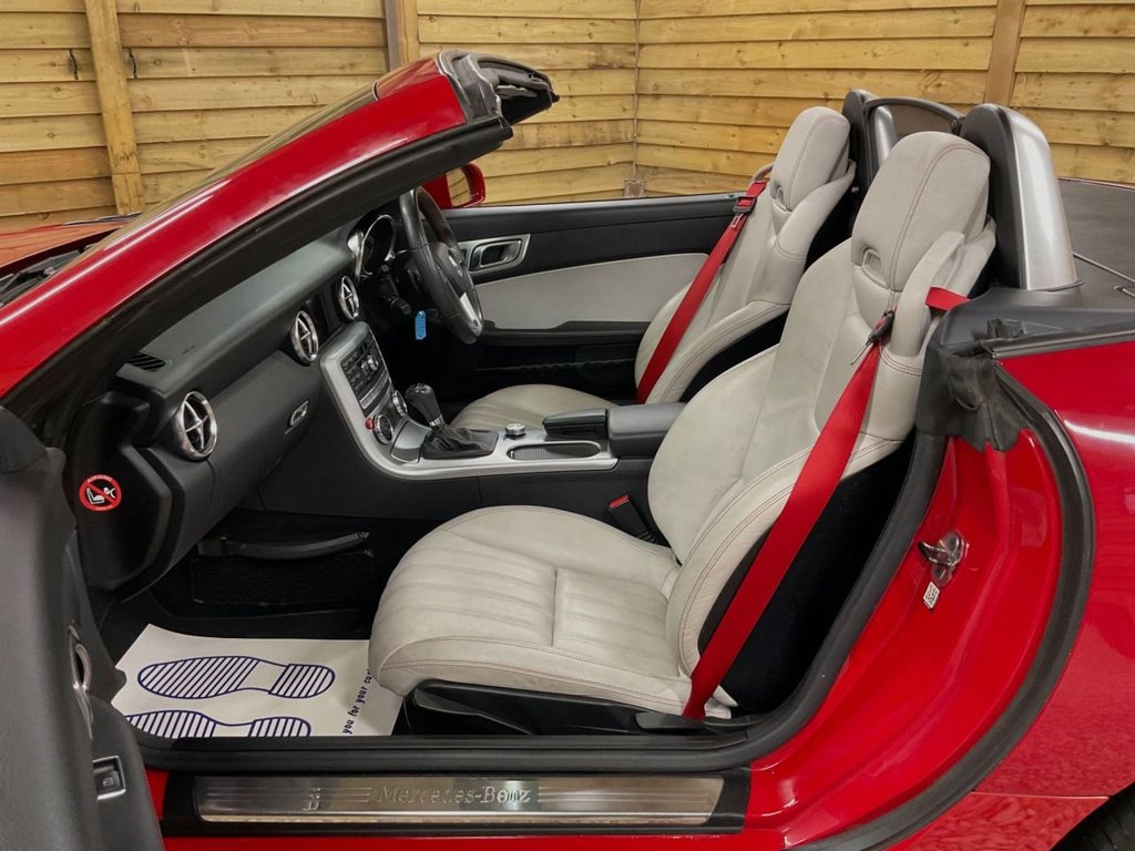 Used Mercedes-Benz SLK 2011 for sale - 76210238: Photo 22