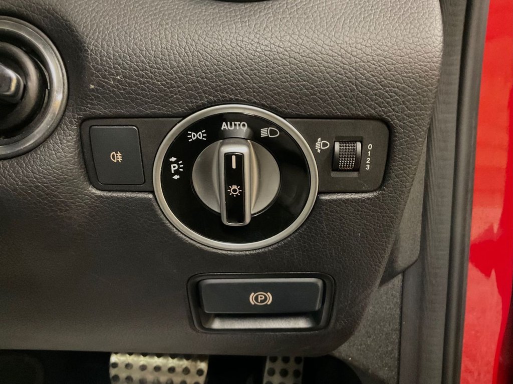 Used Mercedes-Benz SLK 2011 for sale - 76210238: Photo 33