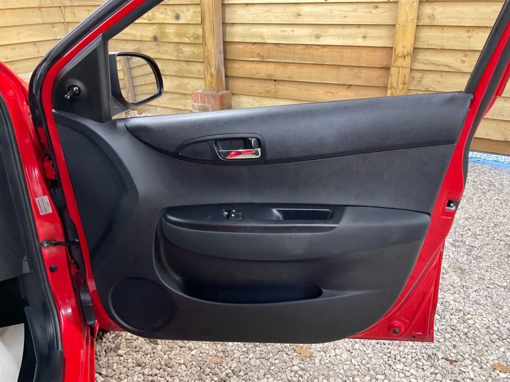 Used Hyundai i20 2009 for sale - 76797868: Photo 9