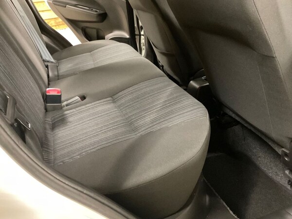 Used Suzuki Swift 2014 for sale - 75602535: Photo 15