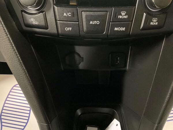 Used Suzuki Swift 2014 for sale - 75602535: Photo 44
