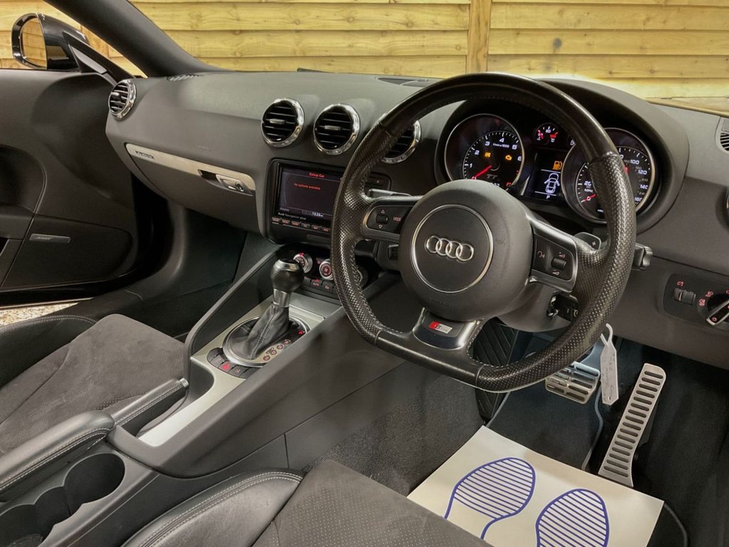 Used Audi TT 2011 for sale - 76604944: Photo 14