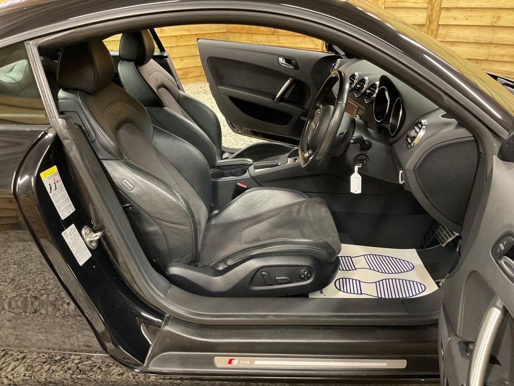 Used Audi TT 2011 for sale - 76604944: Photo 15