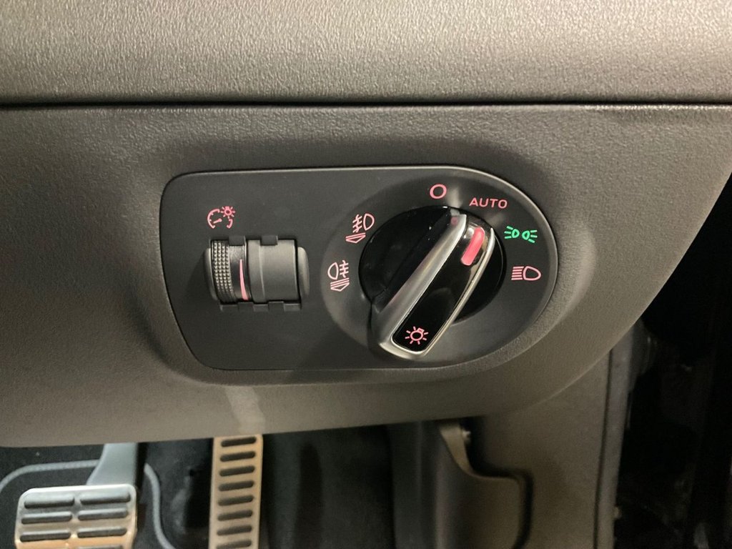 Used Audi TT 2011 for sale - 76604944: Photo 34