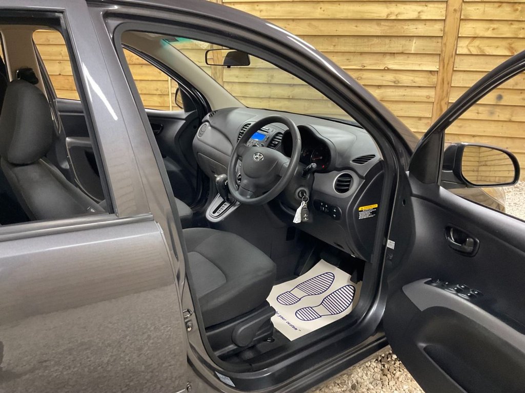 Used Hyundai i10 2011 for sale - 76081016: Photo 11