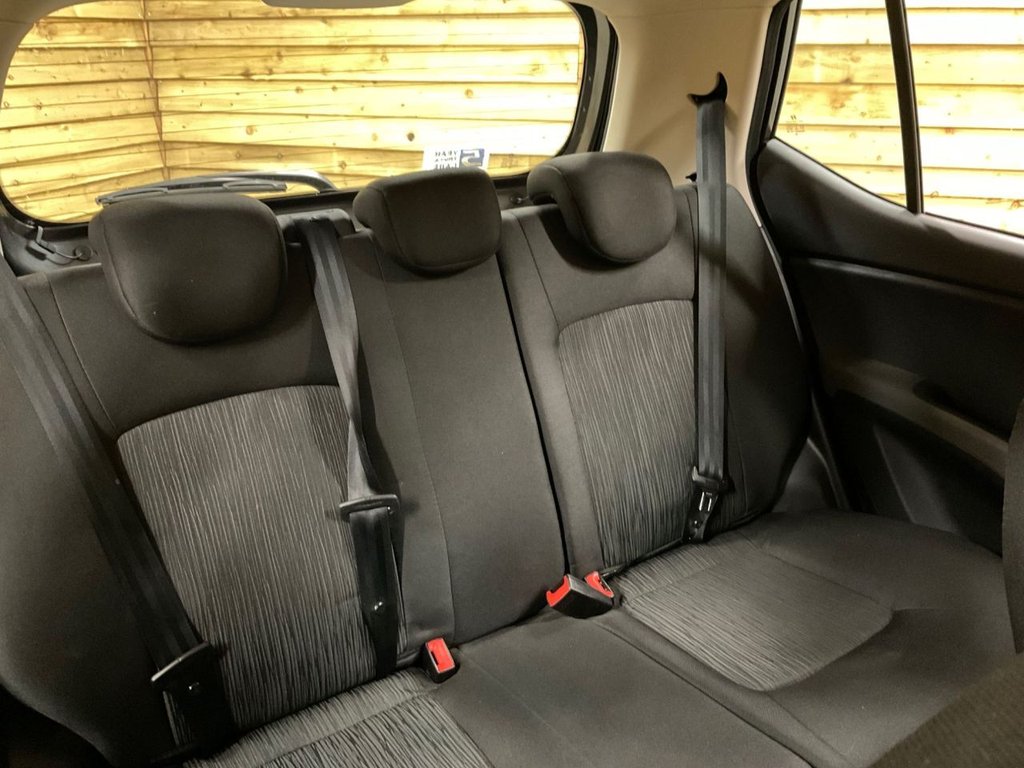 Used Hyundai i10 2011 for sale - 76081016: Photo 16