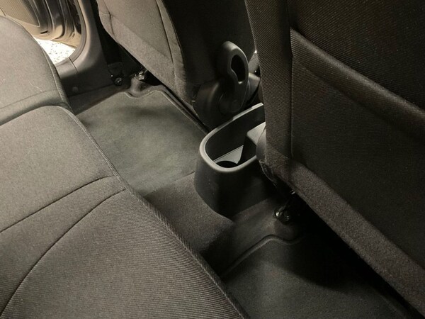 Used Hyundai i10 2011 for sale - 76081016: Photo 18