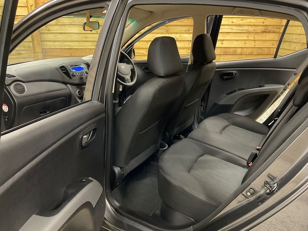 Used Hyundai i10 2011 for sale - 76081016: Photo 23