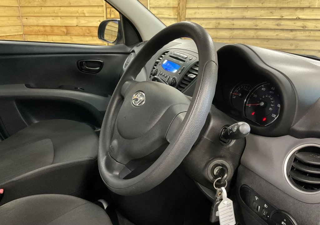 Used Hyundai i10 2011 for sale - 76081016: Photo 29