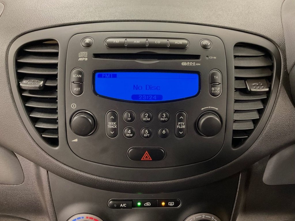 Used Hyundai i10 2011 for sale - 76081016: Photo 37