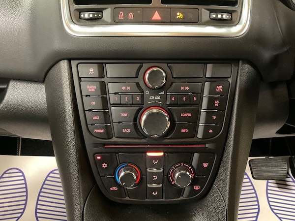 Used Vauxhall Meriva 2015 for sale - 75596658: Photo 44