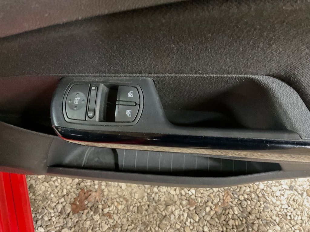 Used Vauxhall Corsa 2013 for sale - 77507539: Photo 10