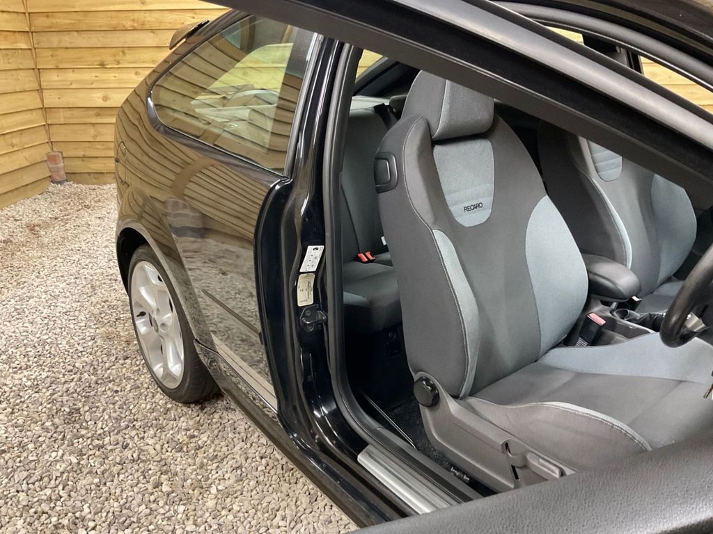 Used Ford Focus 2007 for sale - 76962278: Photo 17