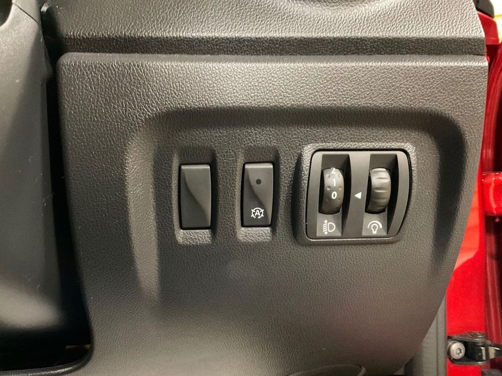 Used Renault Captur 2016 for sale - 77153483: Photo 33