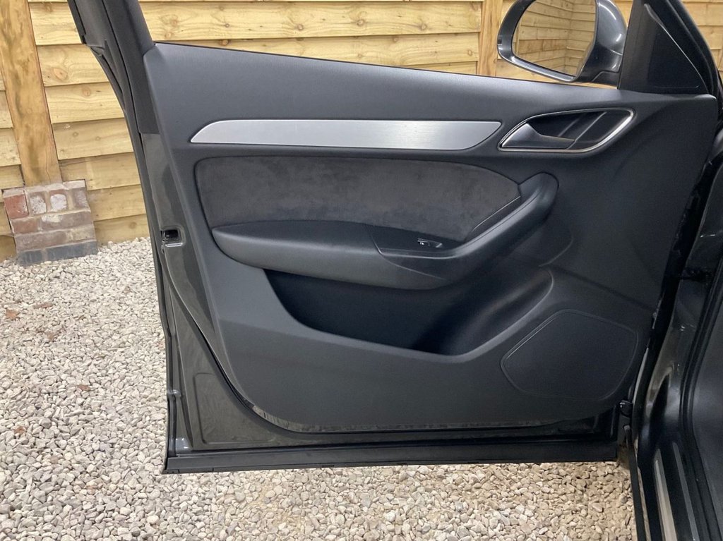 Used Audi Q3 2015 for sale - 77564018: Photo 18