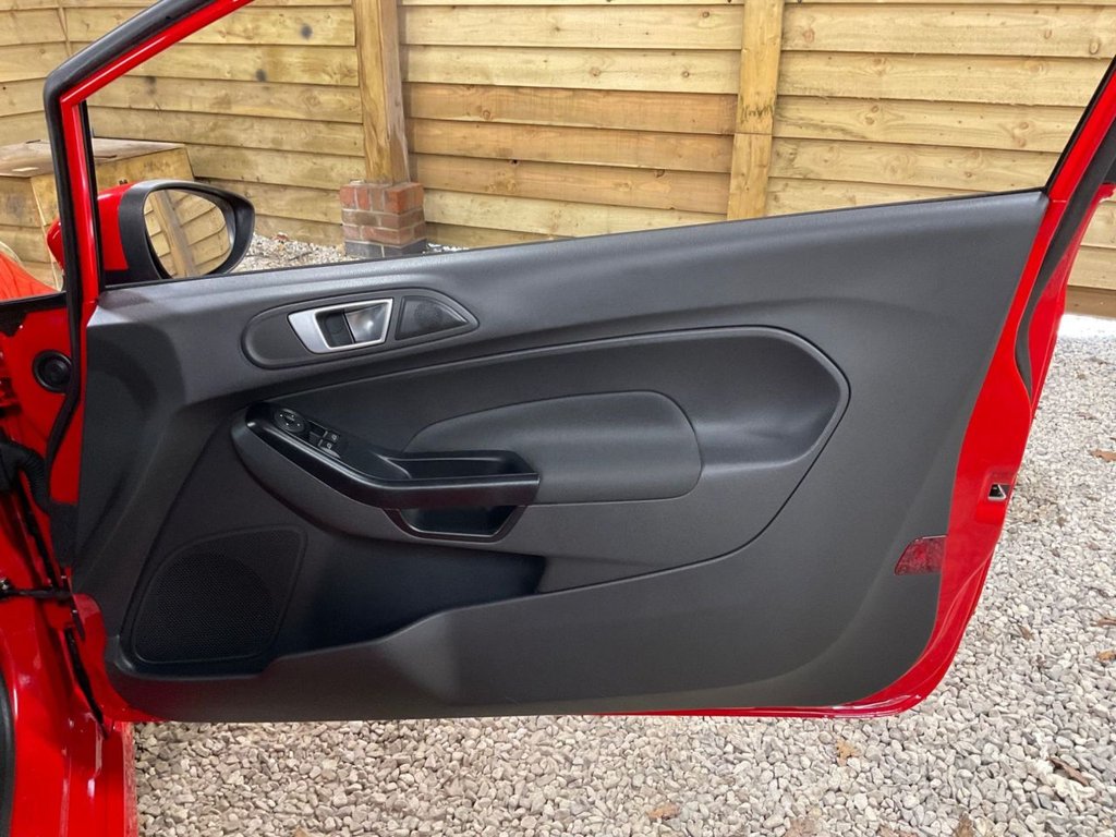 Used Ford Fiesta 2016 for sale - 77263936: Photo 10