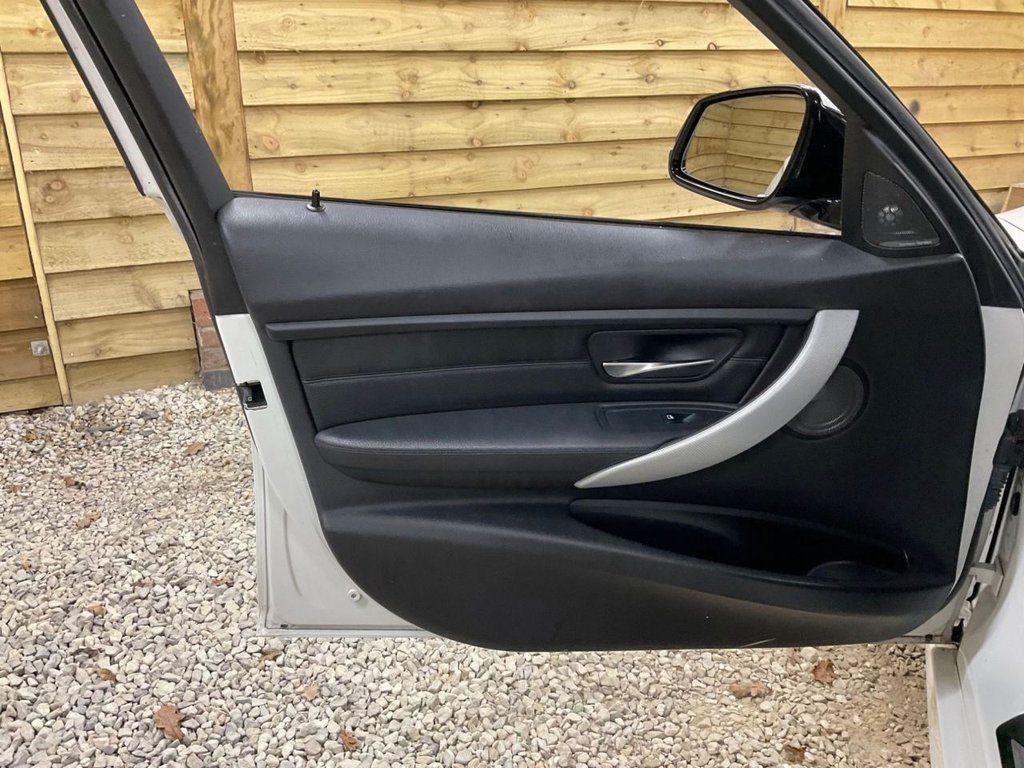 Used BMW 3 Series 2015 for sale - 77498493: Photo 16