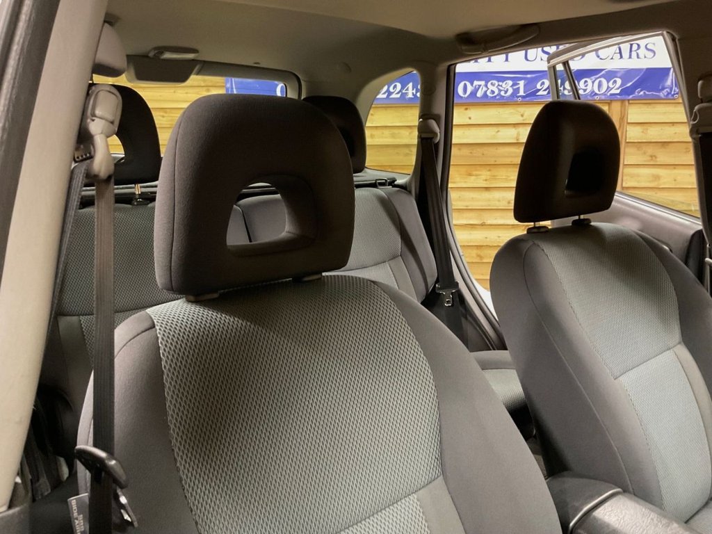 Used Toyota RAV4 2004 for sale - 76617832: Photo 16