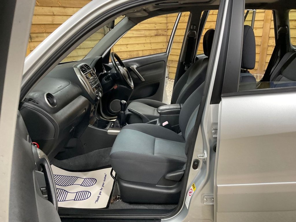 Used Toyota RAV4 2004 for sale - 76617832: Photo 22