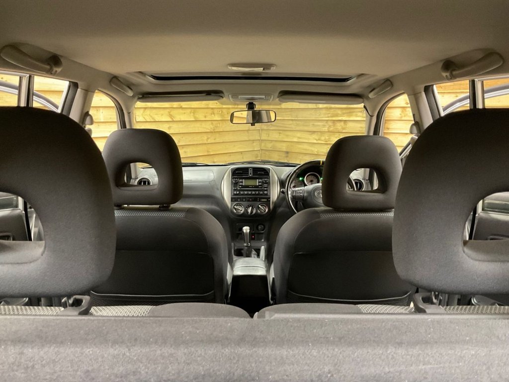 Used Toyota RAV4 2004 for sale - 76617832: Photo 26