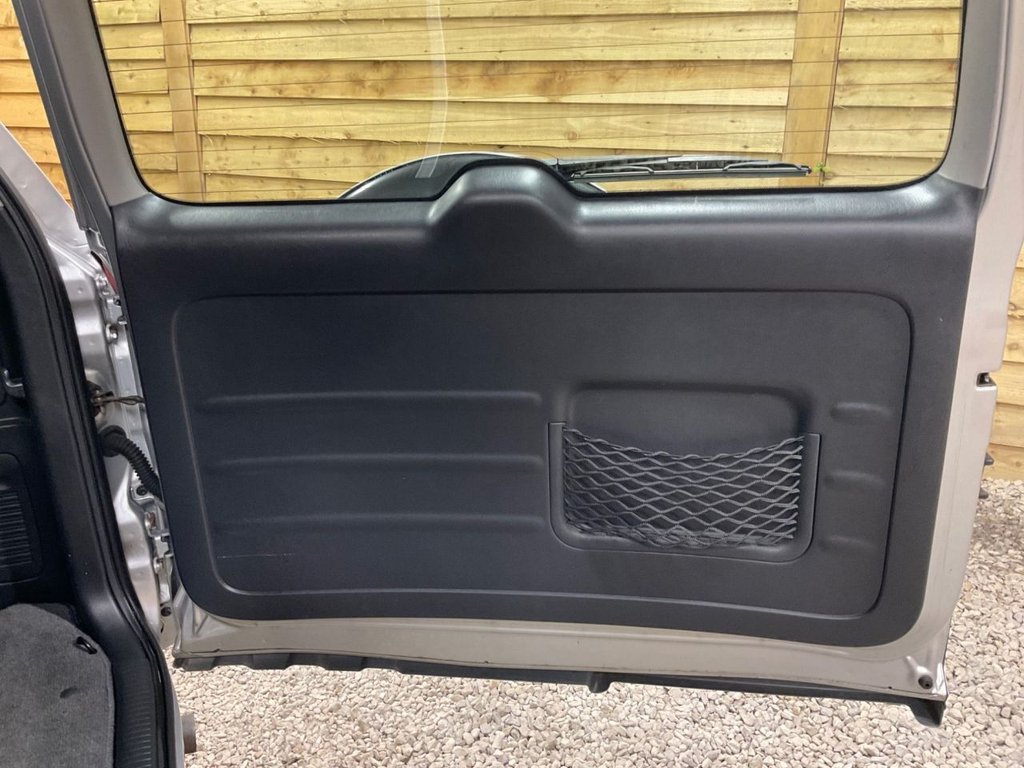 Used Toyota RAV4 2004 for sale - 76617832: Photo 40