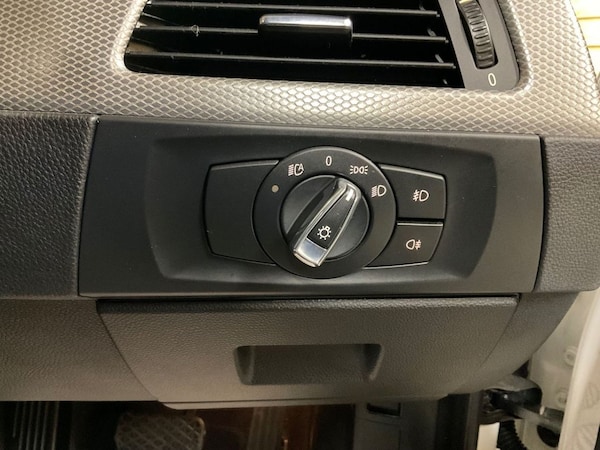 Used BMW 3 Series 2012 for sale - 74885296: Photo 32