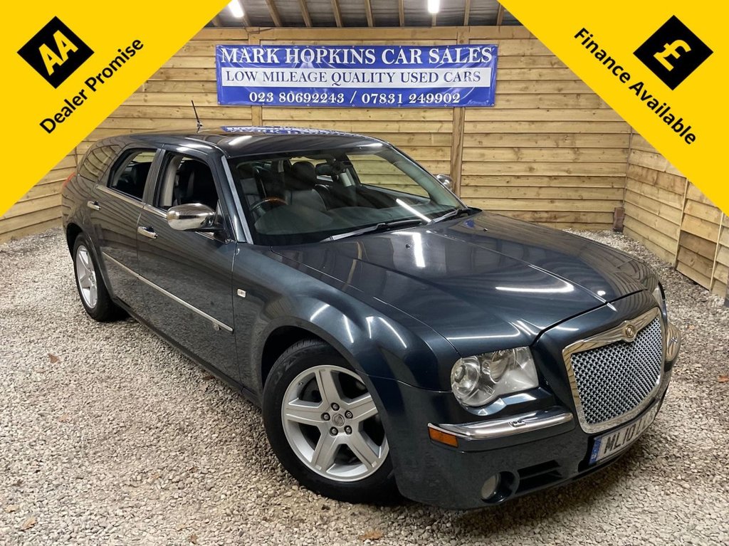 Used Chrysler 300C 2010 for sale - 76797918: Photo 1
