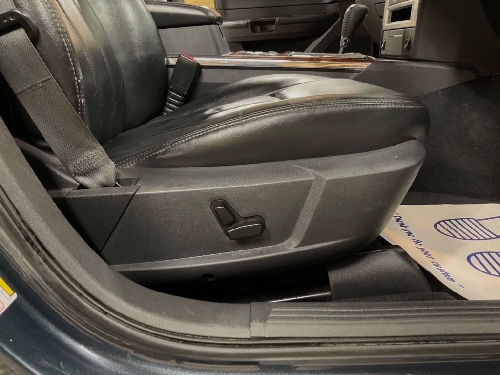 Used Chrysler 300C 2010 for sale - 76797918: Photo 15