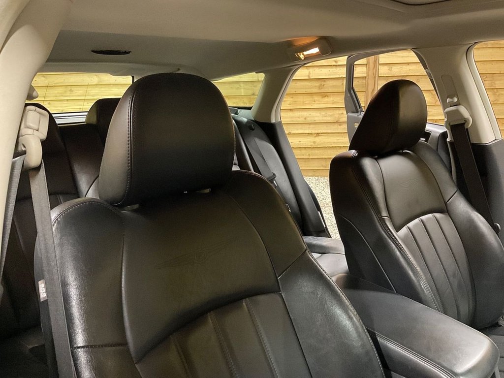 Used Chrysler 300C 2010 for sale - 76797918: Photo 17