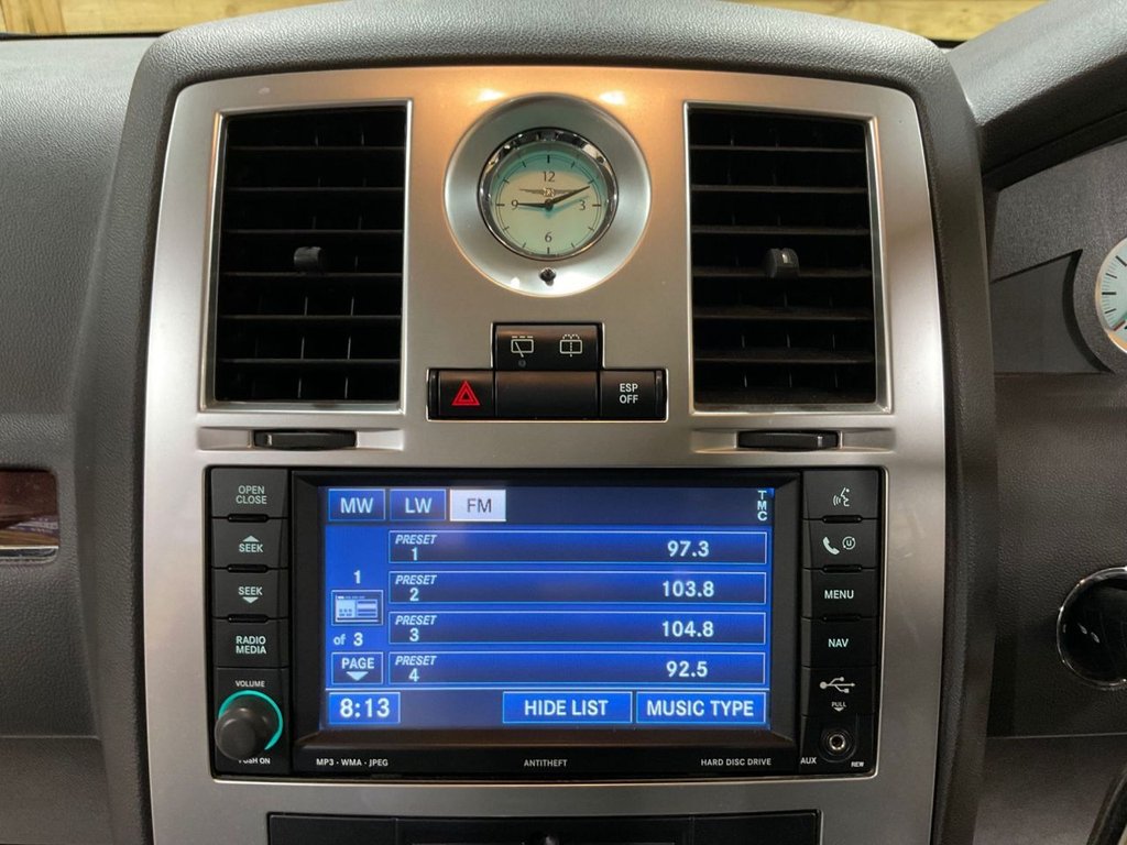 Used Chrysler 300C 2010 for sale - 76797918: Photo 40