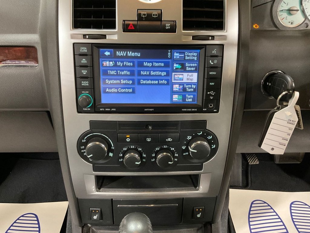 Used Chrysler 300C 2010 for sale - 76797918: Photo 45