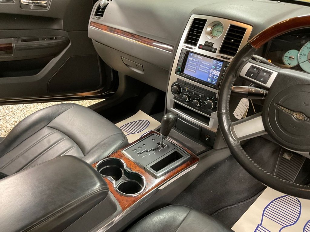 Used Chrysler 300C 2010 for sale - 76797918: Photo 48