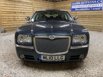 Used Chrysler 300C 2010 for sale - 76797918: Photo