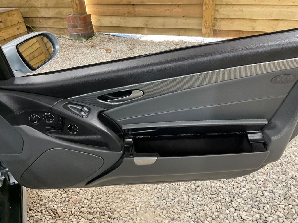 Used Mercedes-Benz SL 2004 for sale - 76617571: Photo 13