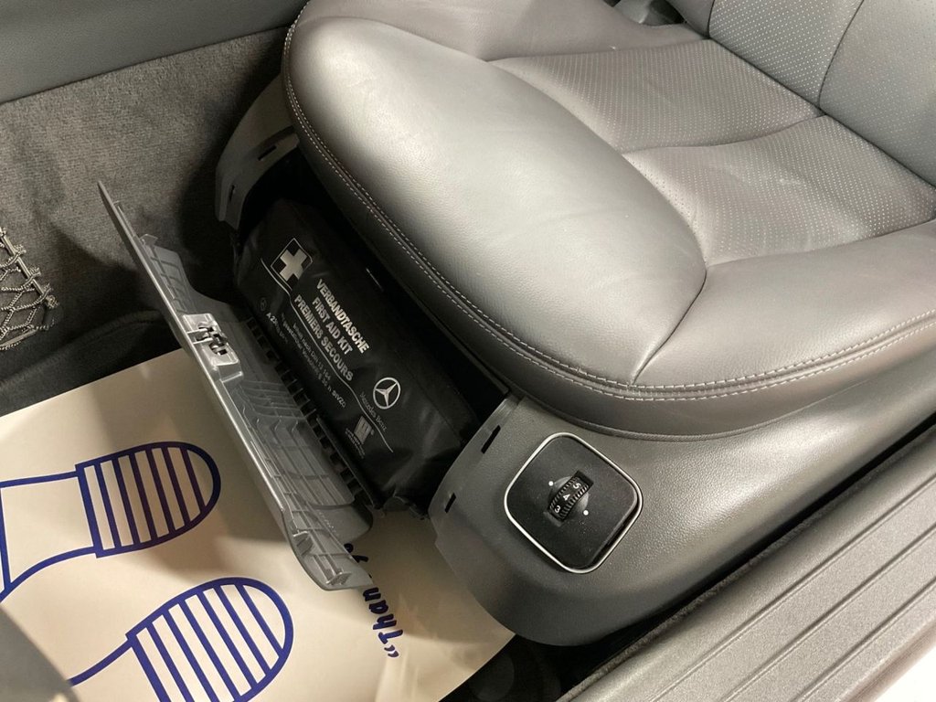 Used Mercedes-Benz SL 2004 for sale - 76617571: Photo 26