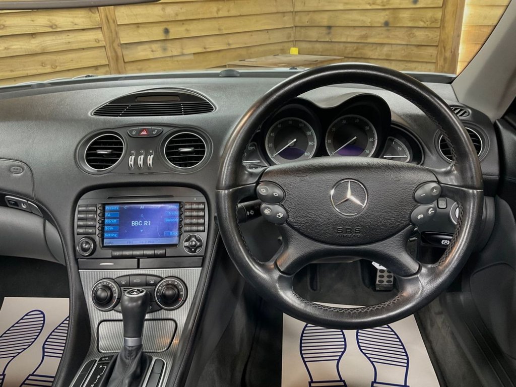 Used Mercedes-Benz SL 2004 for sale - 76617571: Photo 31