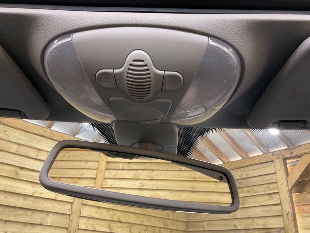 Used Mercedes-Benz SL 2004 for sale - 76617571: Photo 32