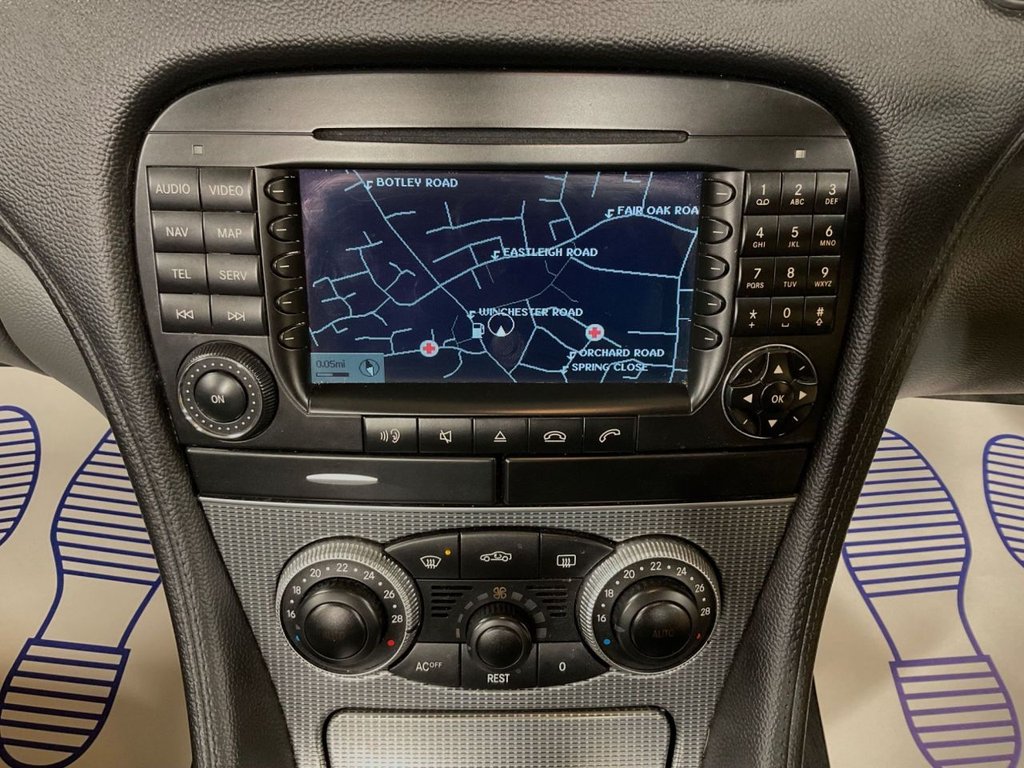 Used Mercedes-Benz SL 2004 for sale - 76617571: Photo 39