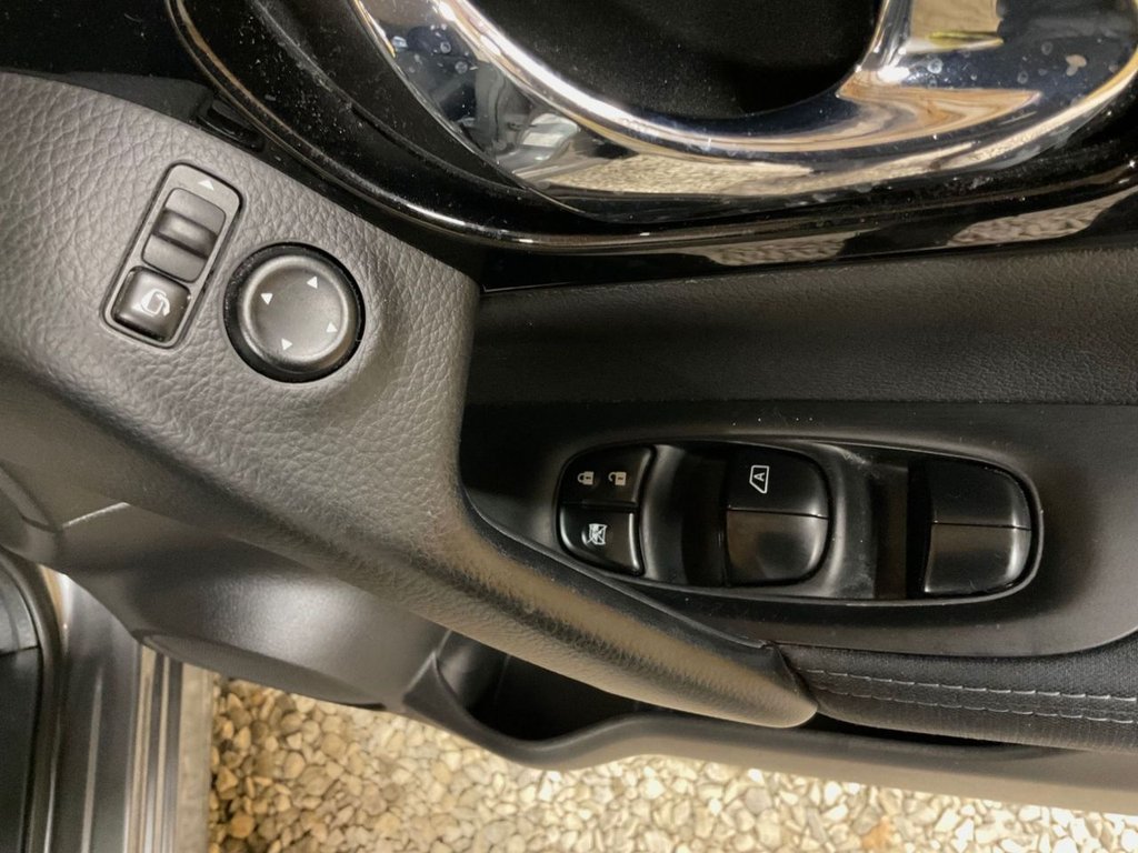 Used Nissan Qashqai 2015 for sale - 76235783: Photo 11