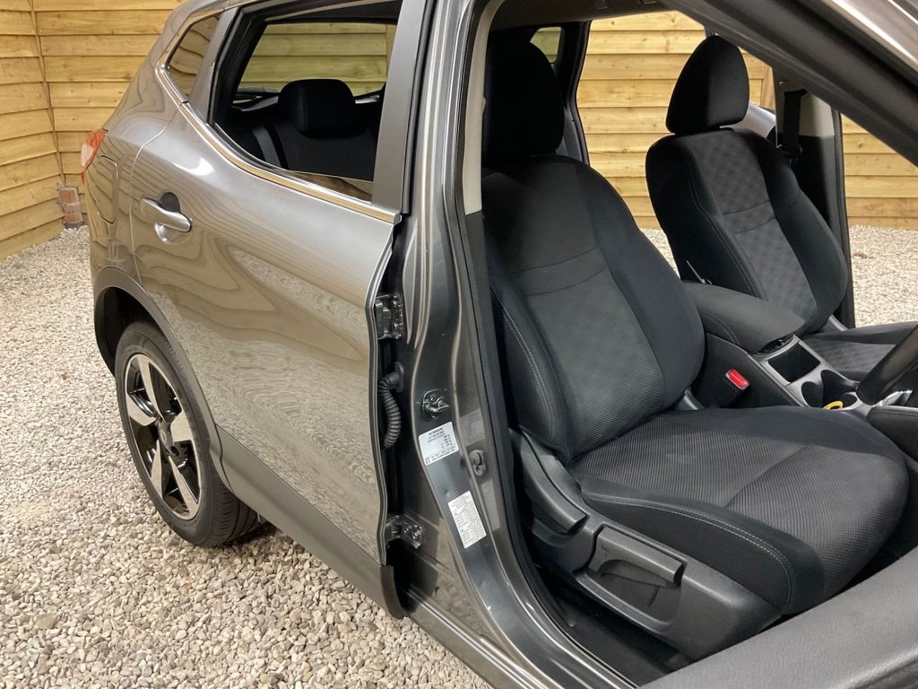 Used Nissan Qashqai 2015 for sale - 76235783: Photo 14