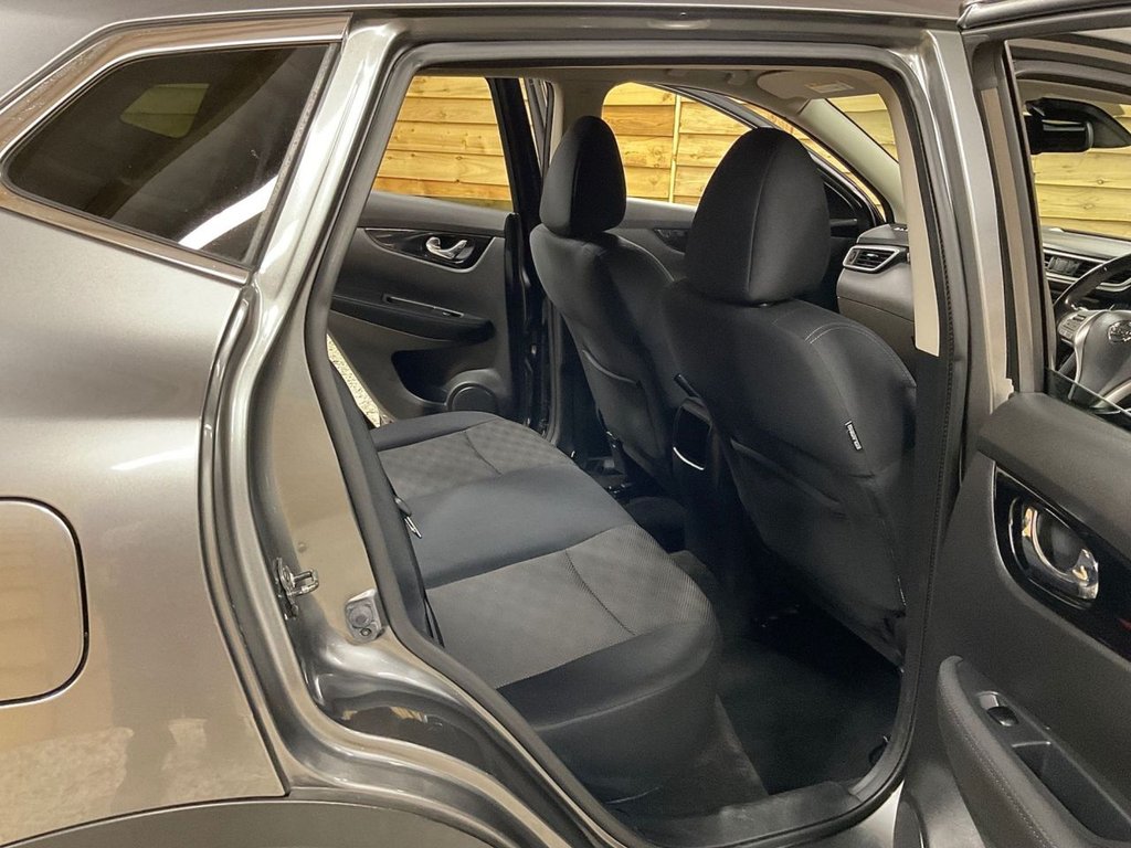 Used Nissan Qashqai 2015 for sale - 76235783: Photo 17