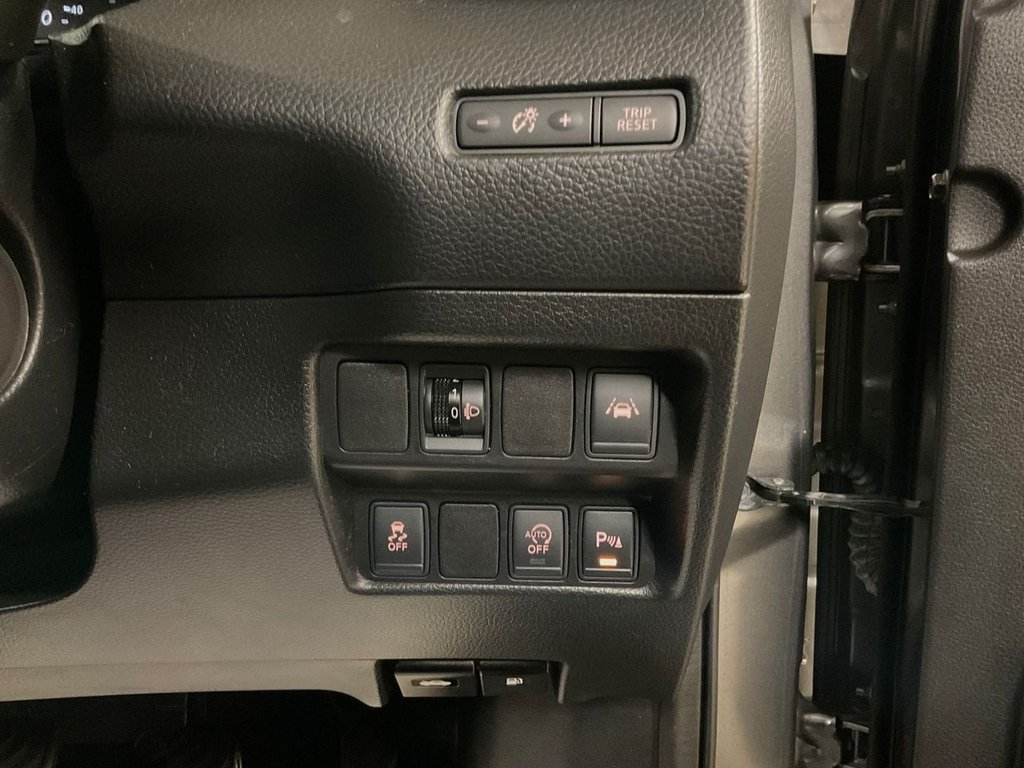 Used Nissan Qashqai 2015 for sale - 76235783: Photo 31