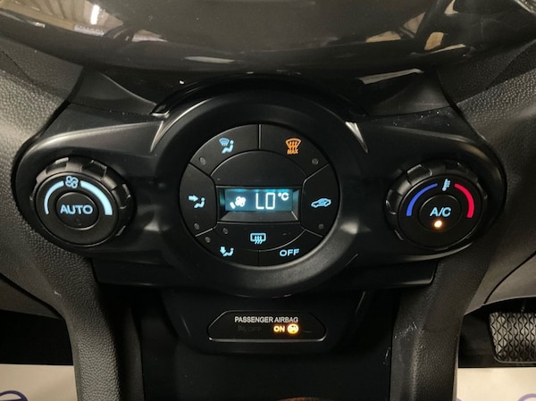 Used Ford Ecosport 2017 for sale - 75537977: Photo 45