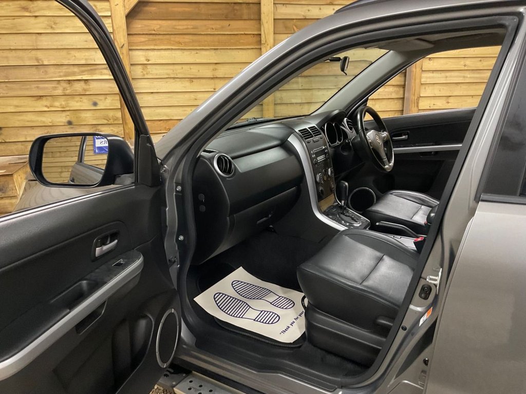 Used Suzuki Grand Vitara 2010 for sale - 76797914: Photo 23