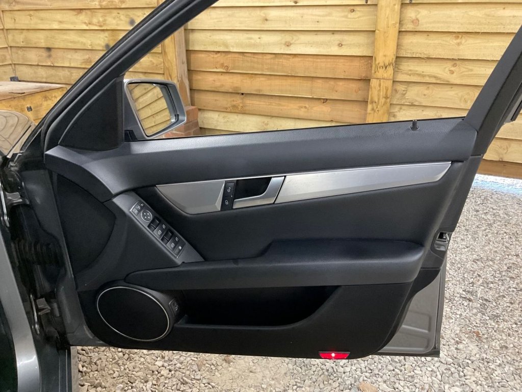 Used Mercedes-Benz C Class 2012 for sale - 76783995: Photo 10